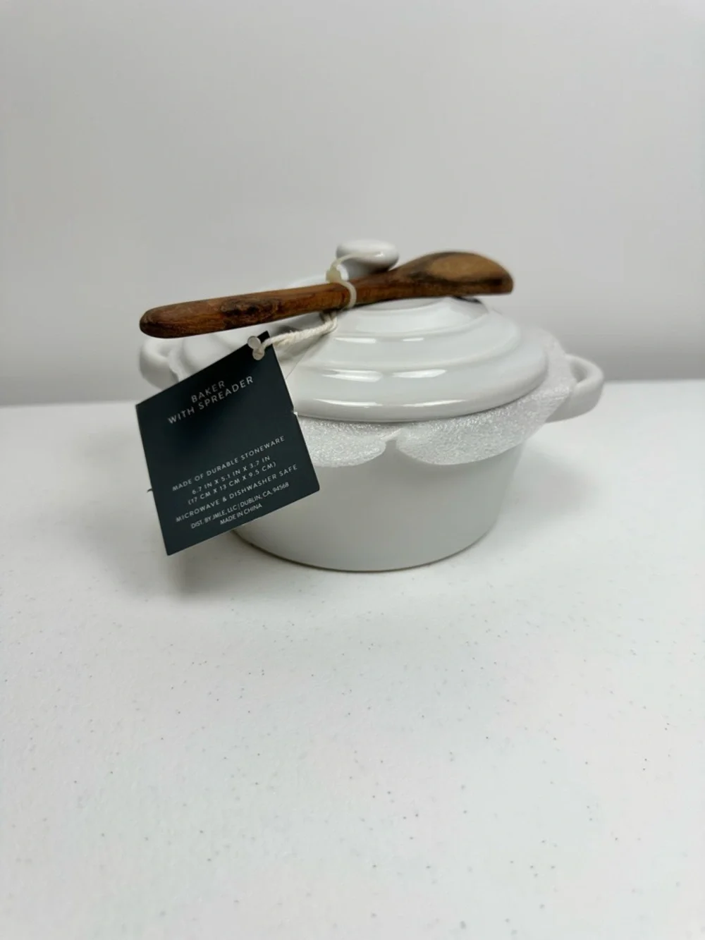 New White Brie Baker Set “Live, Love, Bake” Wooden Spreader Stoneware Oven‎ Safe